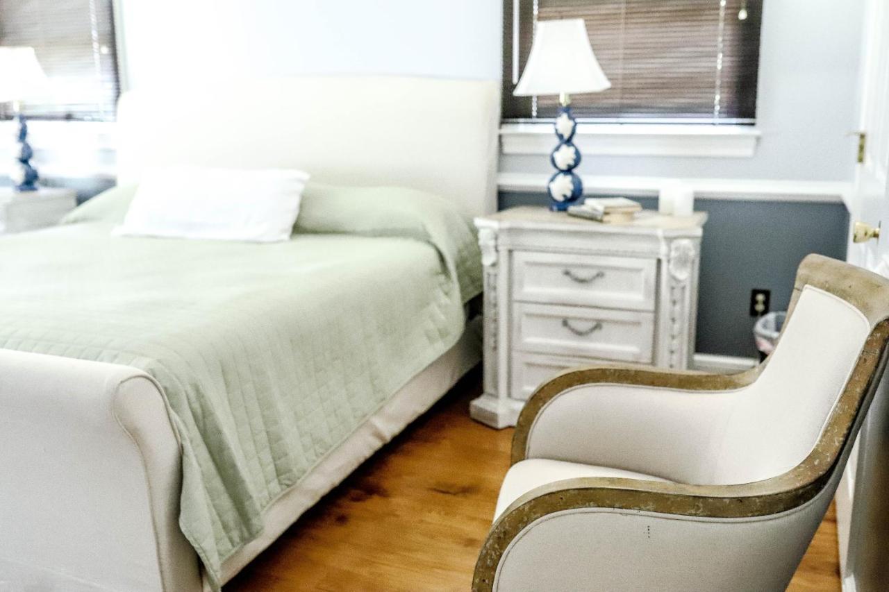 Early At The Grove Bed and breakfast Rocky Mount